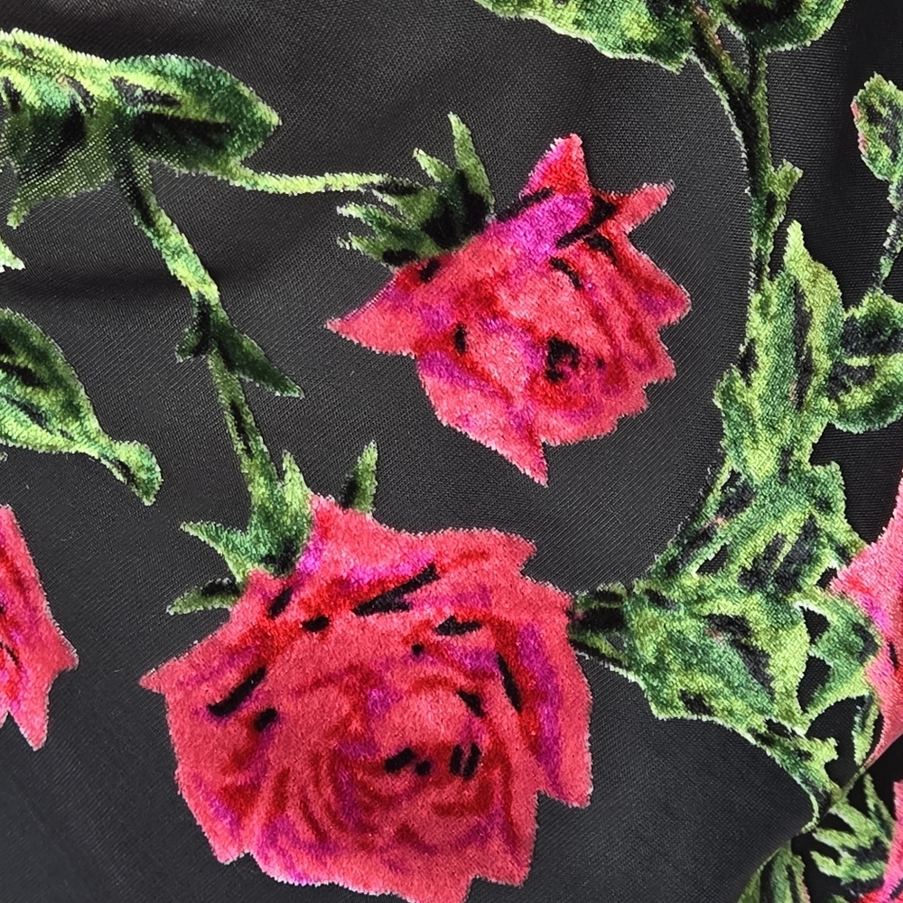 Revolve NBD Harmony Cami Top in 90s Rose Velvet Burnout with Pink Roses Size M - Picture 5 of 11